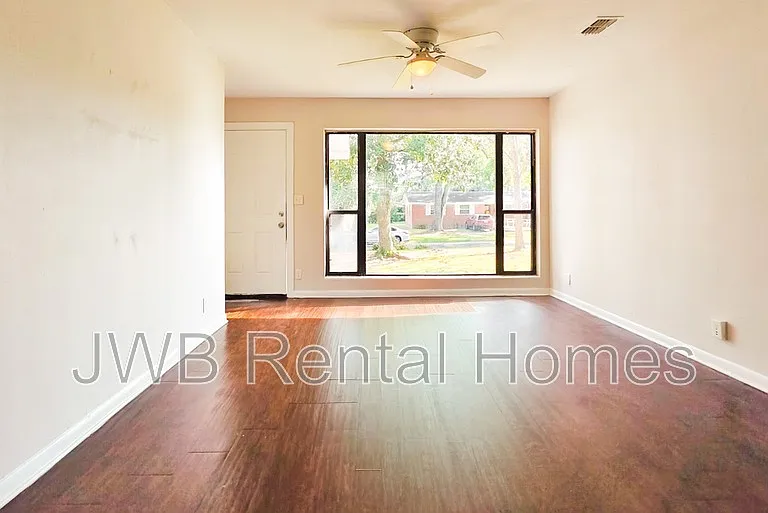 2962 Ribault Cir — Photo 6