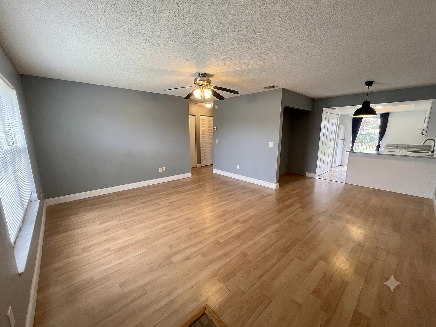 Move-In Ready! Beautiful 2-Bedroom Home in the Heart of Buena Ventura Lakes Kissimmee — Photo 4