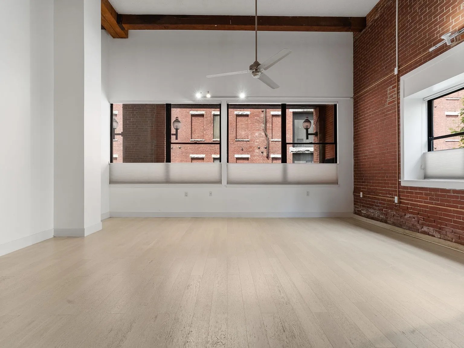 2 bed, 1.0 bath, 1175 sqft, $4,750 — Photo 2