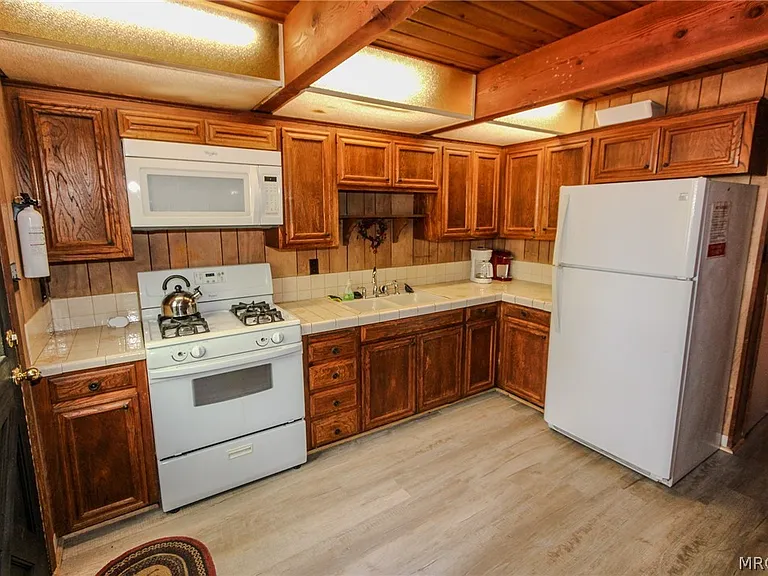 409 W Sherwood Blvd — Photo 9