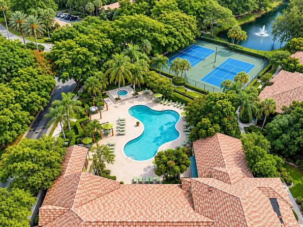 Indian Hills Apartments