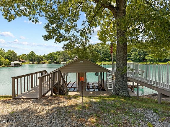 3rd image of 177 Bat Creek Shores Ln