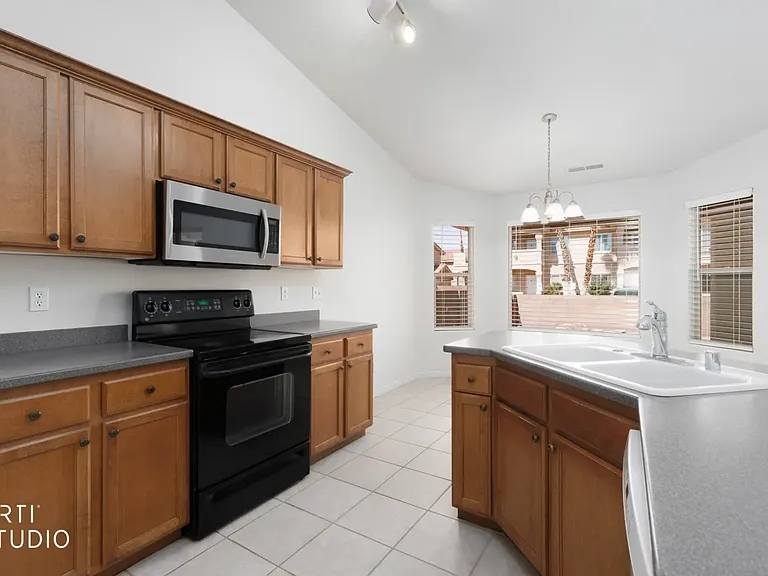 161 Burns Ln — Photo 8