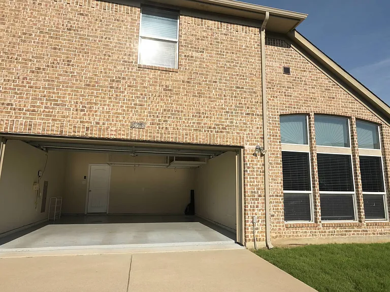5737 Gracie Ln — Photo 34