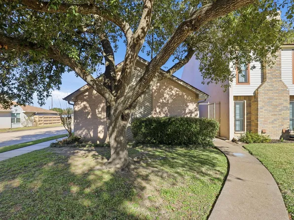 1 Wellington Park, Baytown, TX 77520