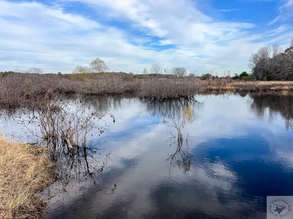 831 County Road 4314, De Kalb, TX 75559