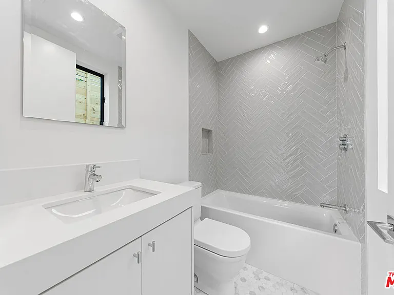 13206 Dewey St — Photo 13