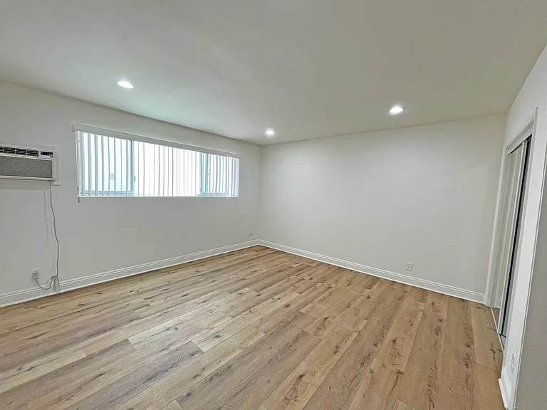 9160 Beverly Blvd #104 — Photo 6