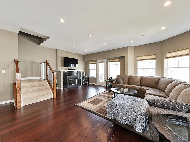 28 Lakeview Pl #28 — Photo 6