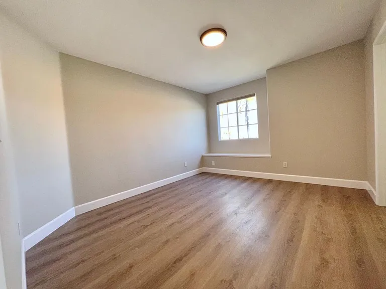 606 Creekside Ave — Photo 11