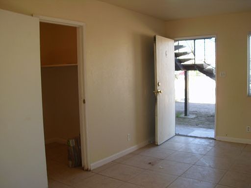 5th image of 918 N 1st St APT D