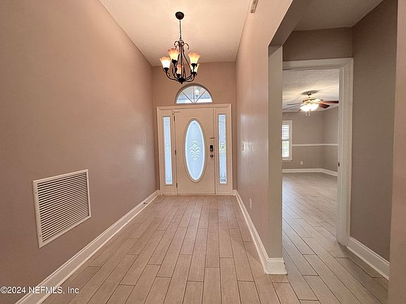 3rd image of 12473 TROPIC Drive