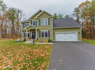26 Woodland Dr, Castleton On Hudson, NY 12033
