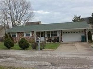 24 White Rock Dr, Hurricane, WV 25526