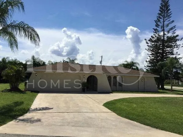 904 SE 34th Ter, Cape Coral, FL 33904