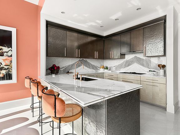 4th image of 217 W 57th St #69NE
