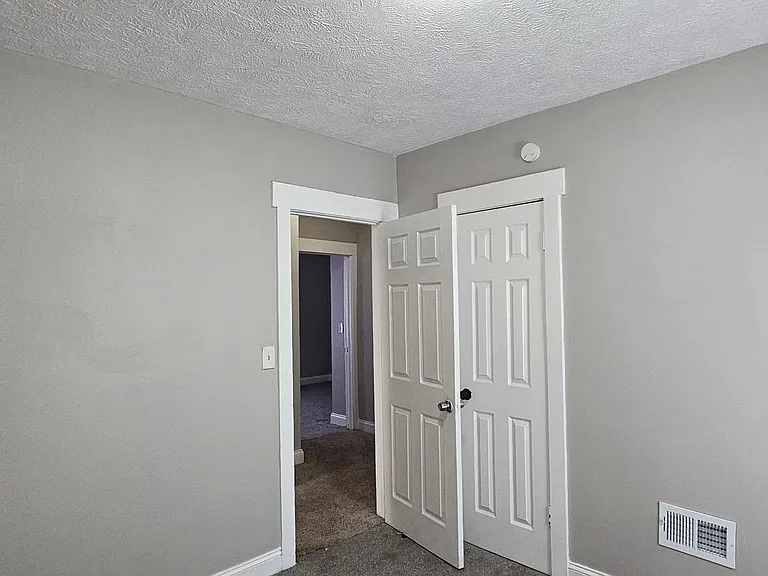 9710 Easton Ave — Photo 29