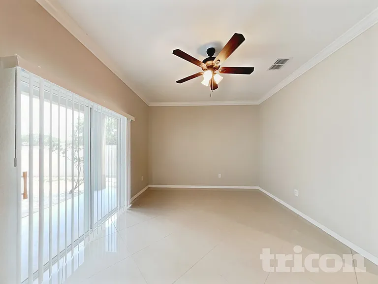 13702 Lakemont Dr — Photo 4