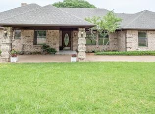 2207 Lakeforest Dr, Weatherford, TX 76087