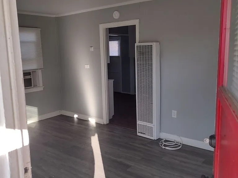 34672 Avenue E — Photo 2