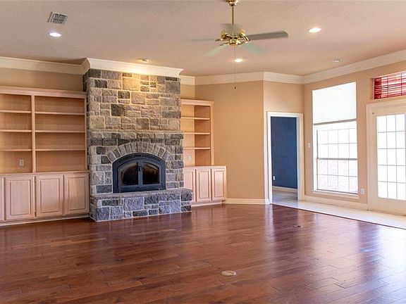 5th image of 6312 Skylark Cir