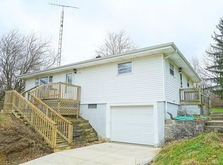 3251 Cedarwood Rd, Fairborn, OH 45324