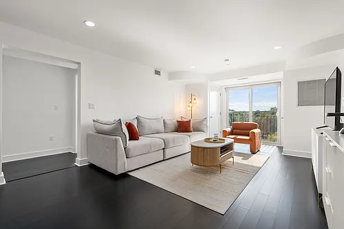 770 Washington Ave #404 Photo 1 770 Washington Ave #404 Photo 1