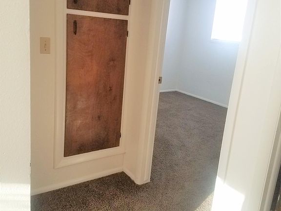 4th image of 1038 S 160 E