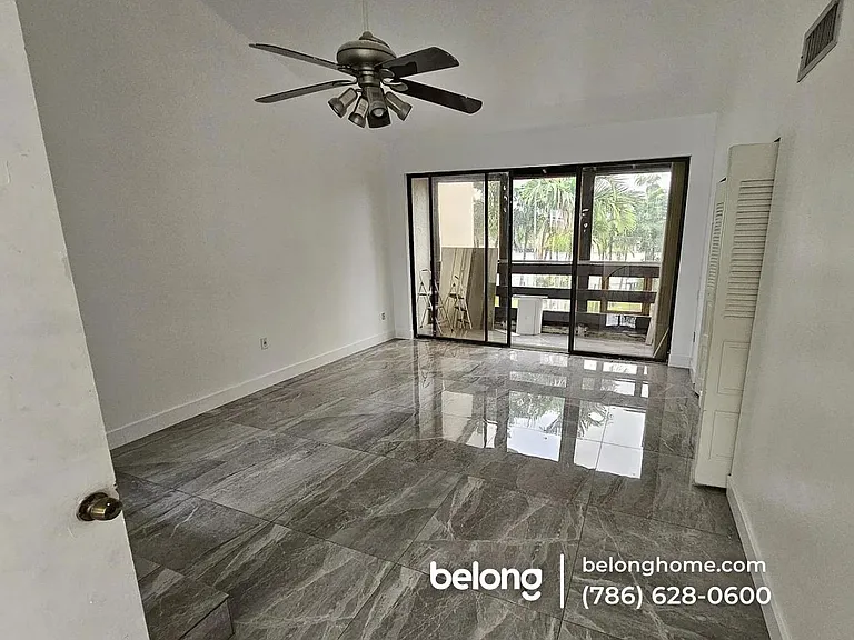 7130 SW 112th Ct — Photo 2