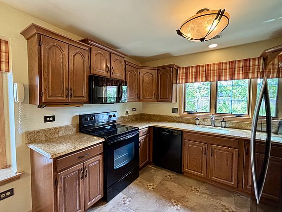 5th image of 13464 S Westview Dr #4