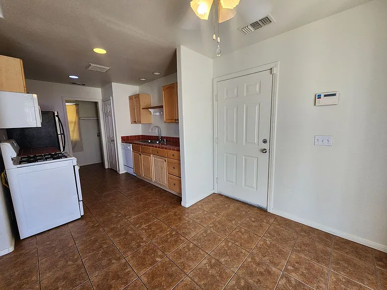 74698 Serrano Dr — Photo 6