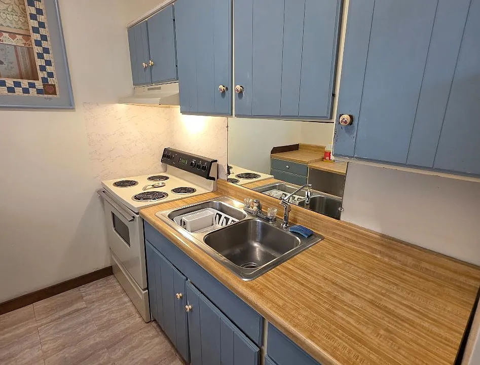 1891 S Main St #1