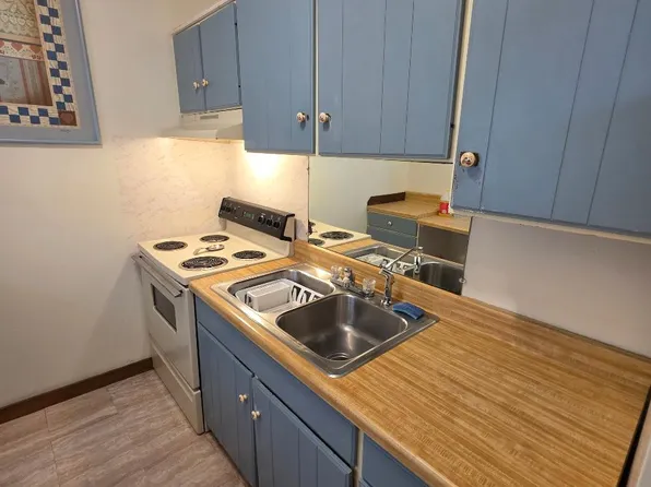 1891 S Main St #1, Fall River, MA 02724