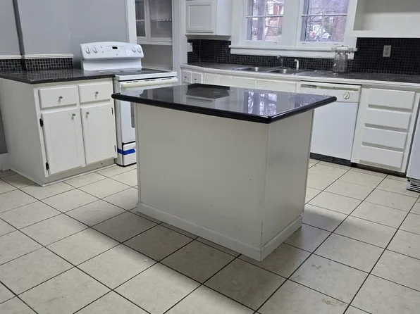 (undisclosed Address), Jackson, TN 38301