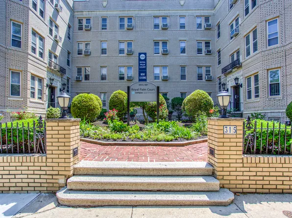 Campus Apartments
