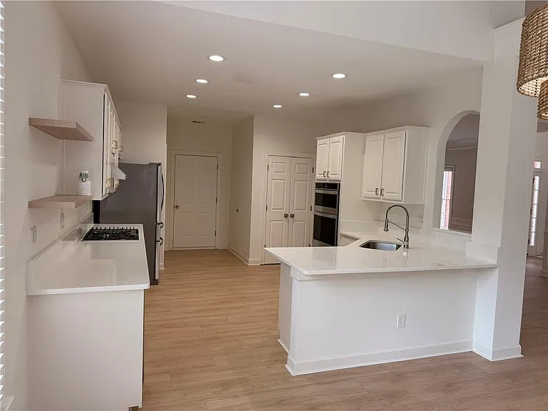 325 North Ct — Photo 8