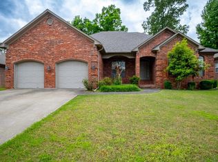 145 Lily Dr, Maumelle, AR 72113