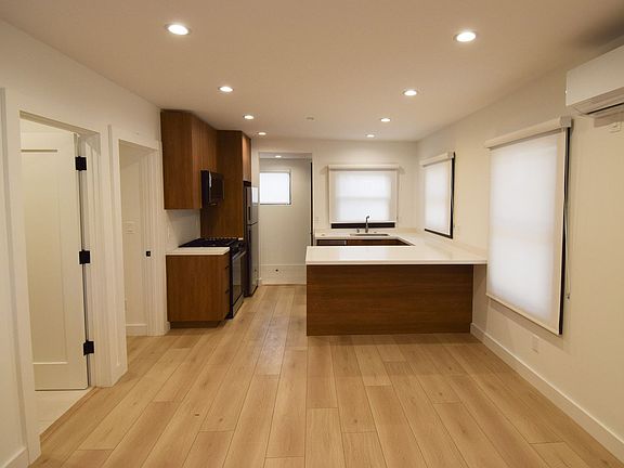 2nd image of 317 Ocean Park Blvd #317