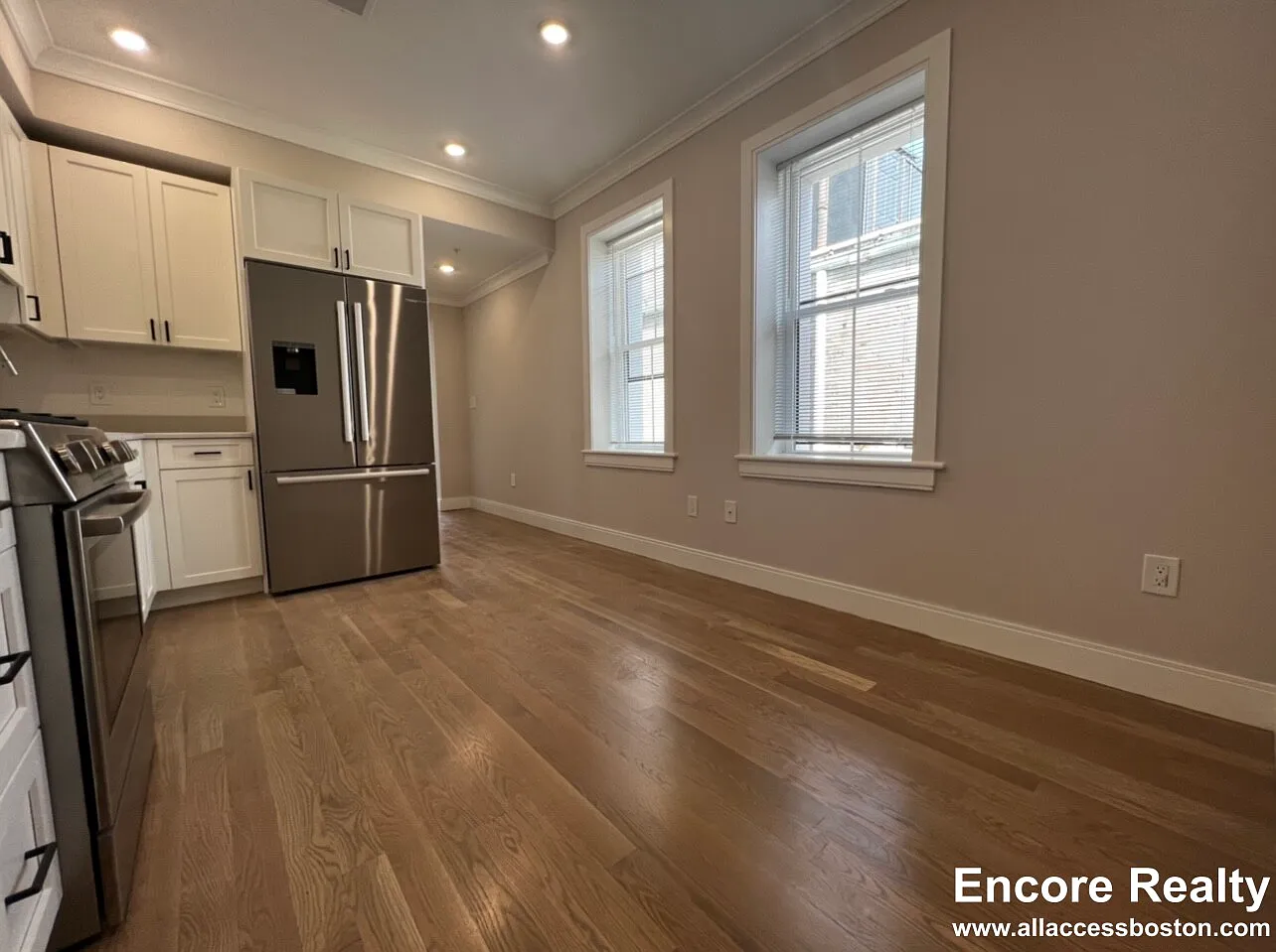2 bed, 675 sqft, $4,050 — Photo 4