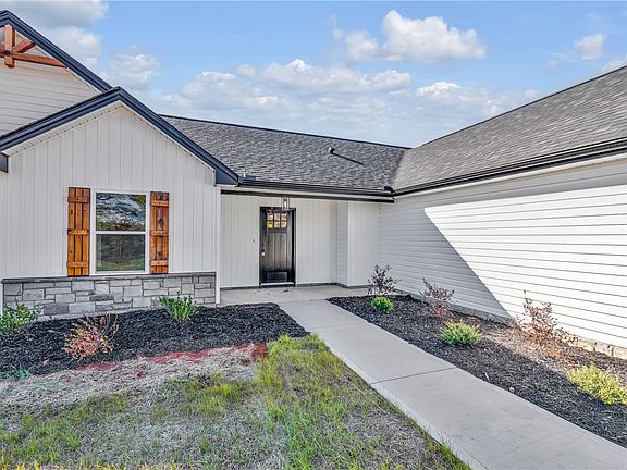 4th image of 3805 Flat Rock Rd