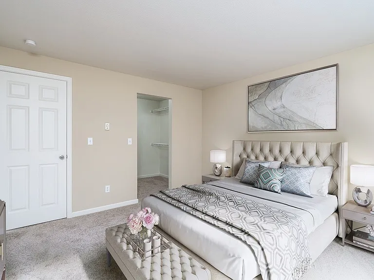 Monterey At Lake View Drive — Photo 8