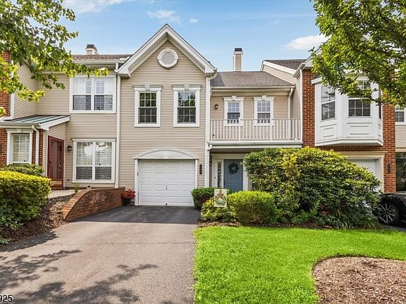 3rd image of 404 Timberbrooke Drive