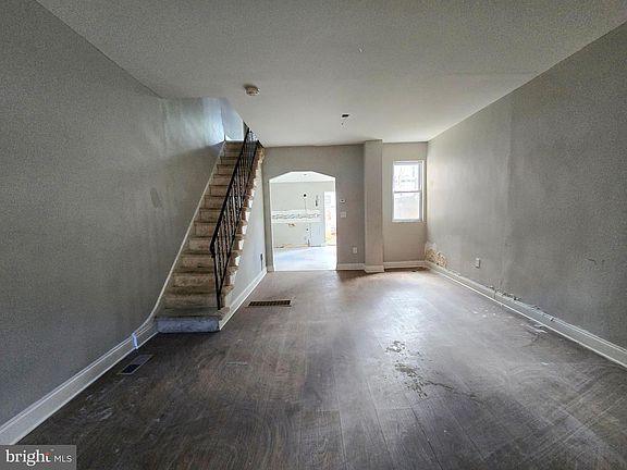 4th image of 1721 N Lecount St