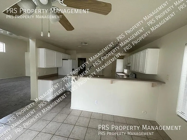 4725 E Goldfinch Gate Ln — Photo 7