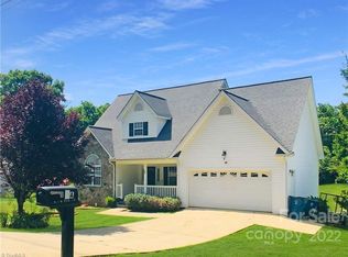 4 Cook St #A, Granite Falls, NC 28630