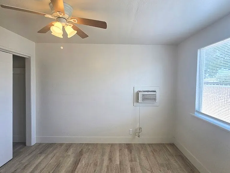 205 Santa Cruz St — Photo 14