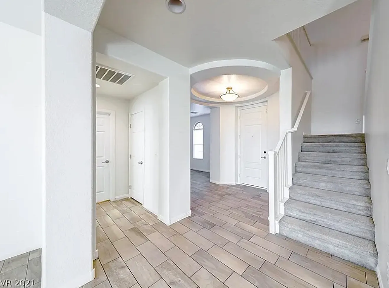 8 bed, $750 — Photo 4