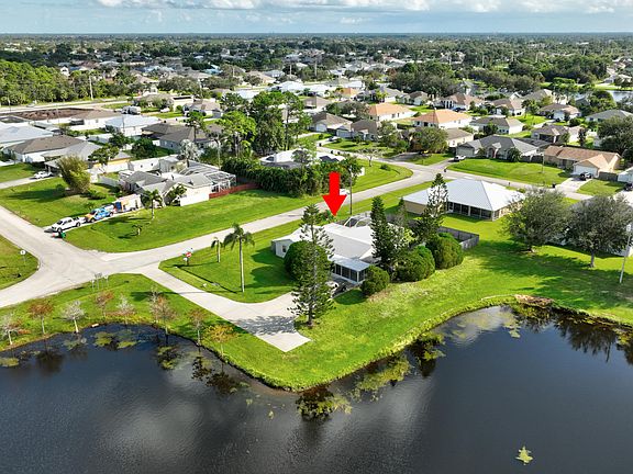3rd image of 4665 SW Savona Boulevard