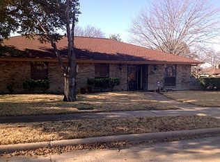 4001 Azalea Ln, Garland, TX 75043