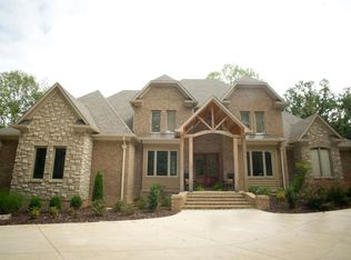 104 Poplar Springs Dr, Tupelo, MS 38804